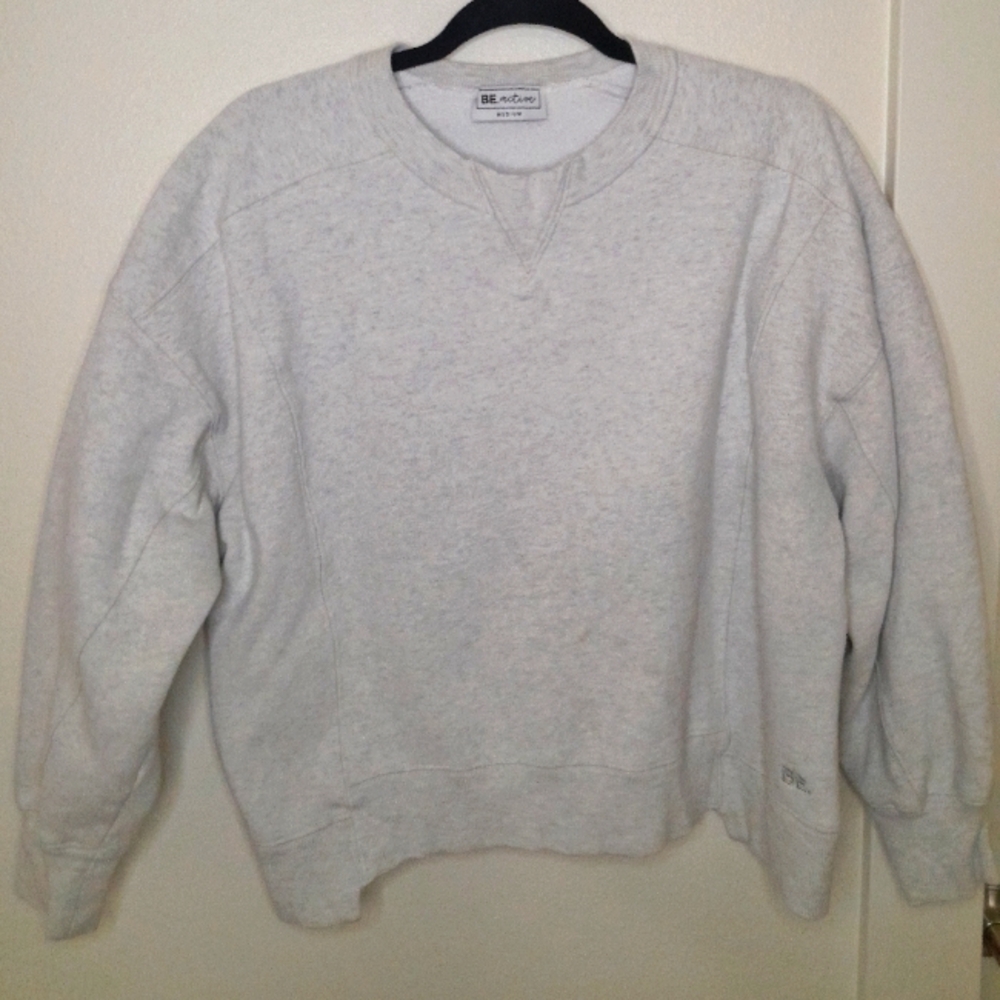 BE.active Gray Crewneck Sweatshirt Unisex Medium Fleece Pullover
